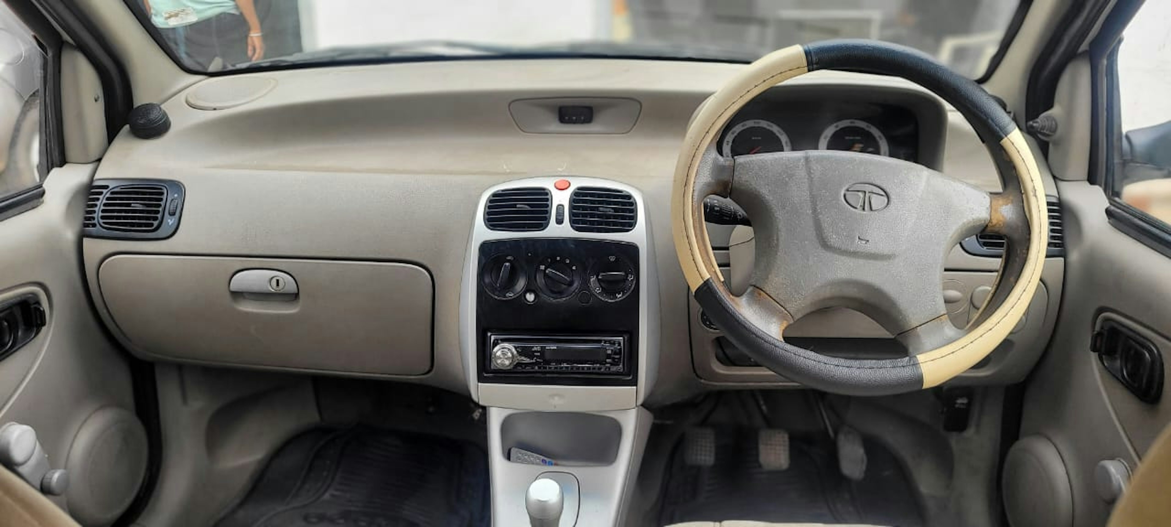 View - Tata Indica photos, Tata Indica available in Ahmedabad, make deal in 85000