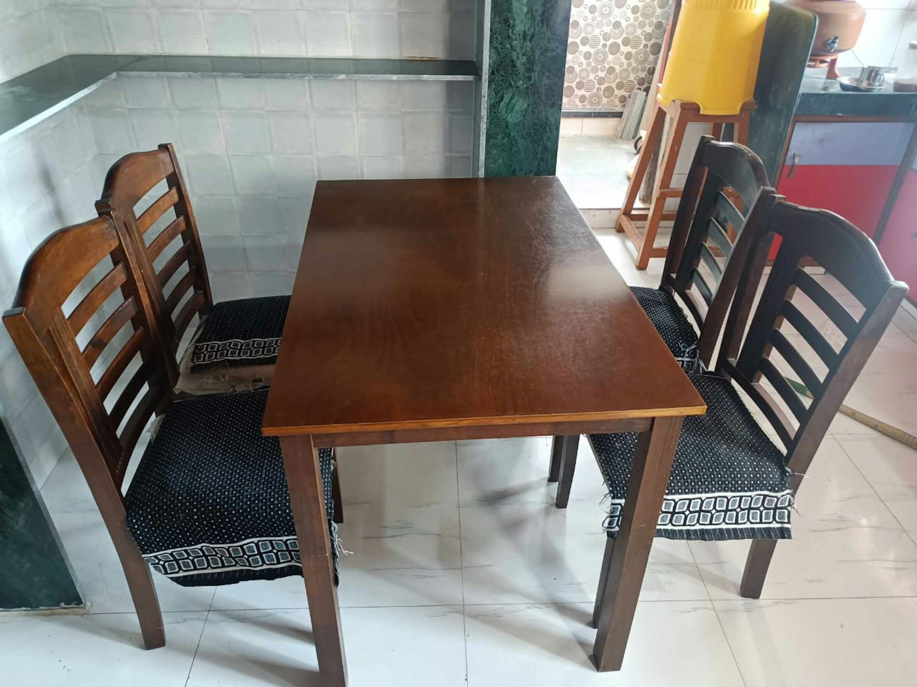 View - Dining Table photos, Dining Table available in Ahmedabad, make deal in 6500
