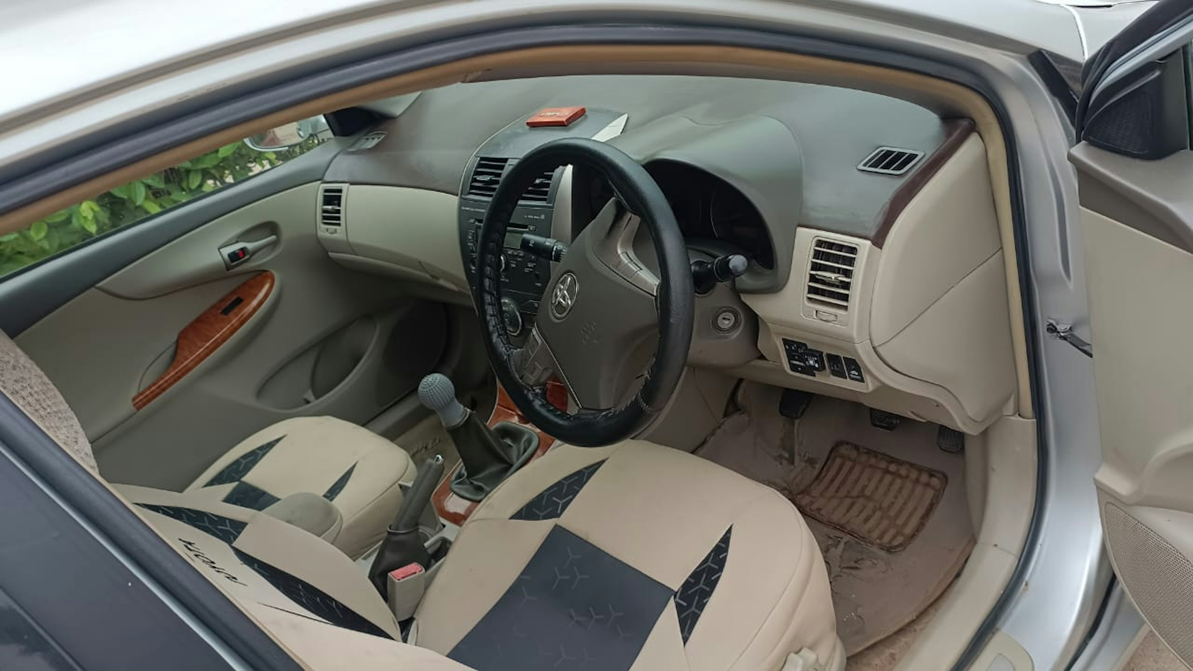 View - Toyota Altis  photos, Toyota Altis  available in Ahmedabad, make deal in 150000