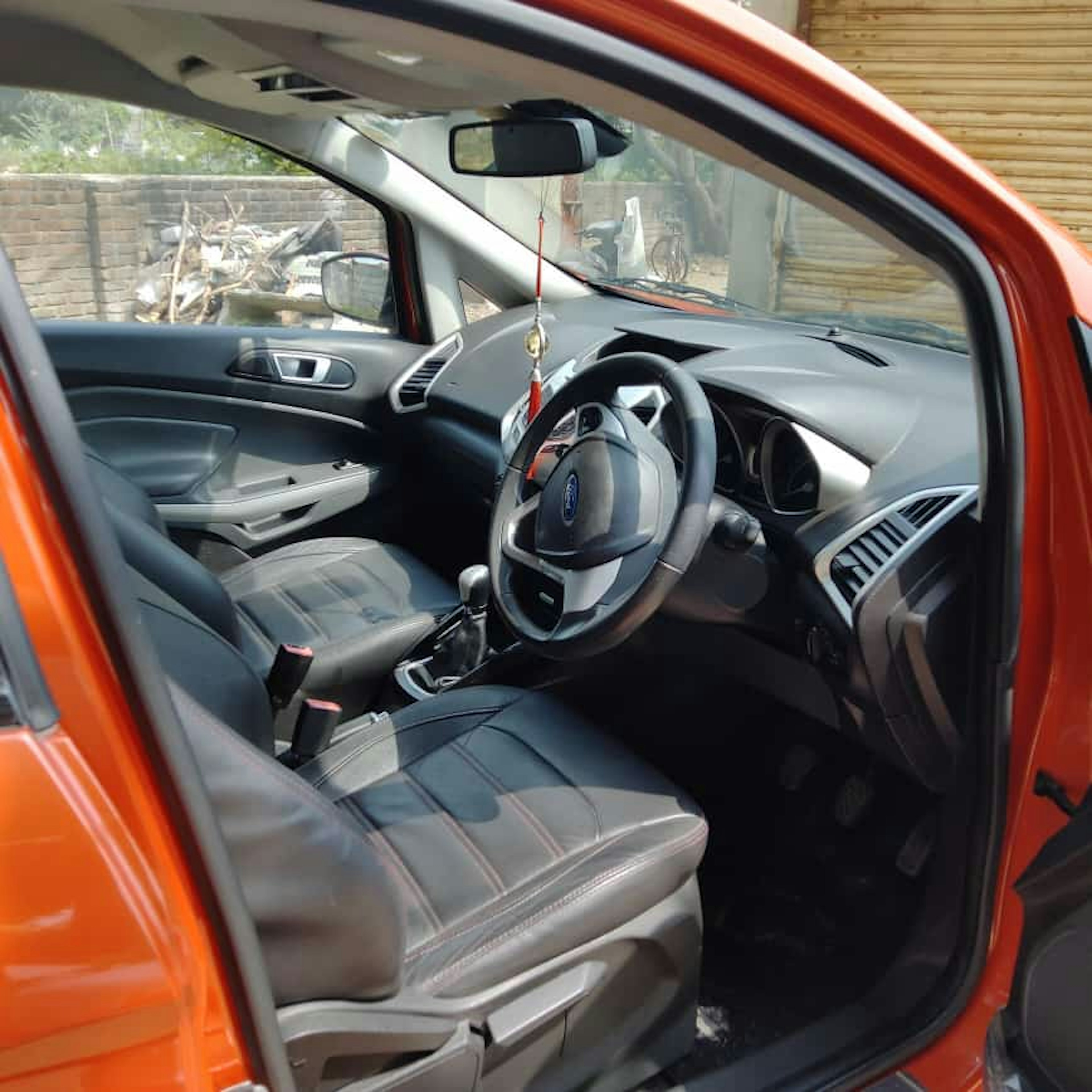 View - Ford EcoSport photos, Ford EcoSport available in Vadodara, make deal in 650001