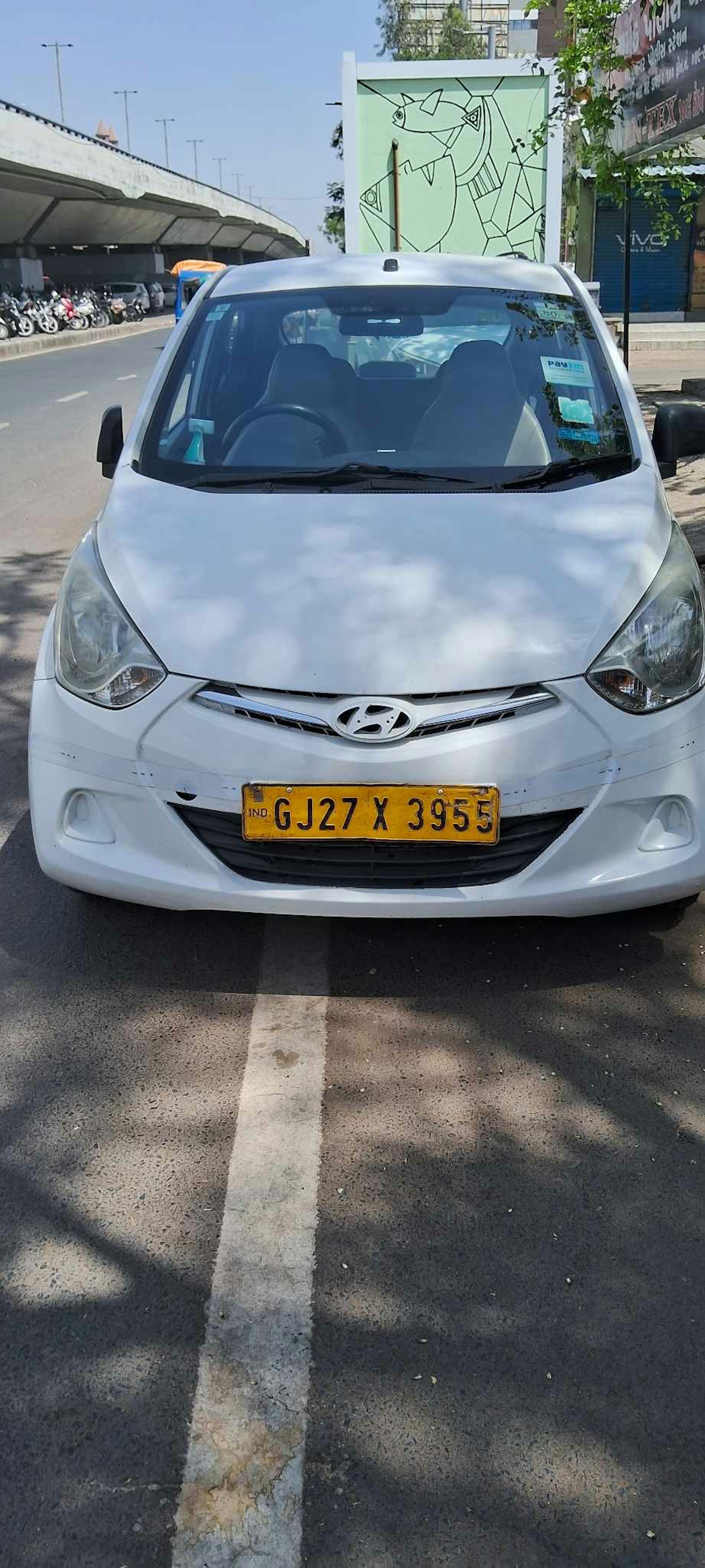 View - Hyundai EON photos, Hyundai EON available in Ahmedabad, make deal in 225000