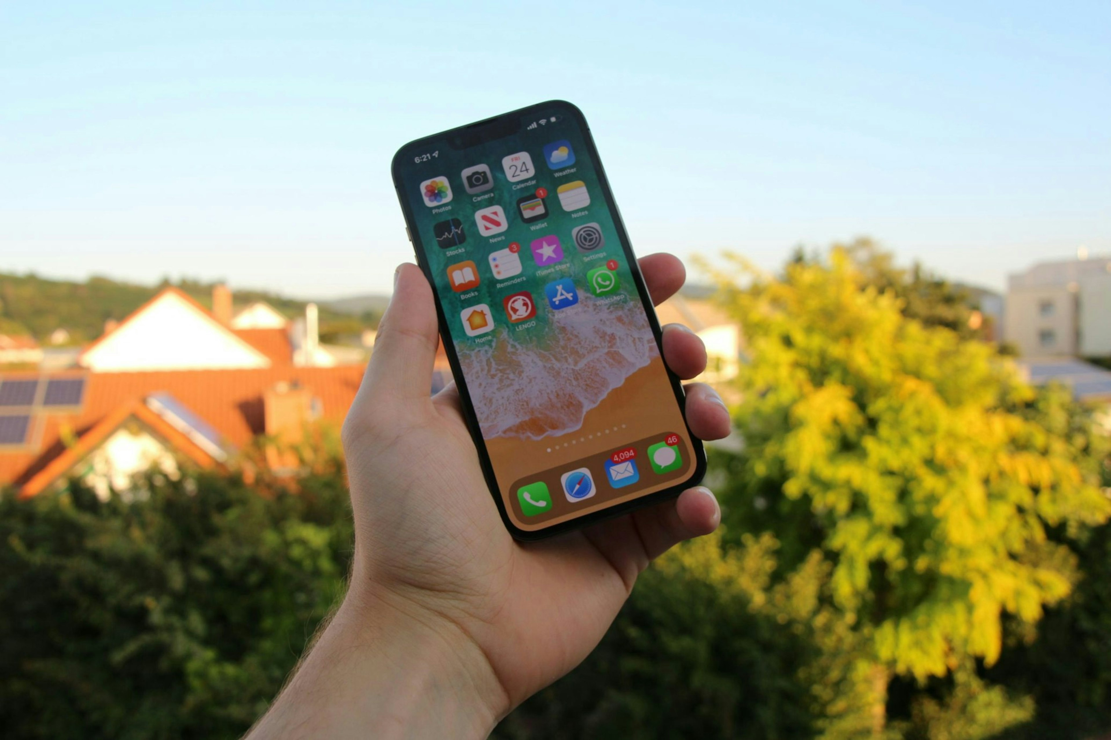 What is the Difference Between iPhone 14 and iPhone 15? | Reseller Bazzar